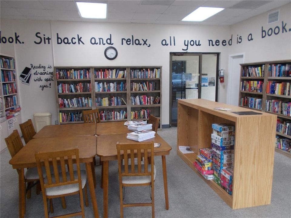 待售: $7,000 (0.09 acres)