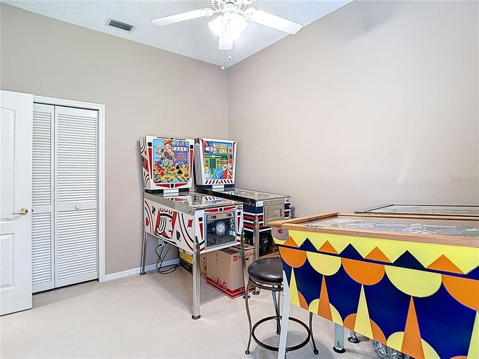 For Sale: $539,976 (4 beds, 3 baths, 2327 Square Feet)