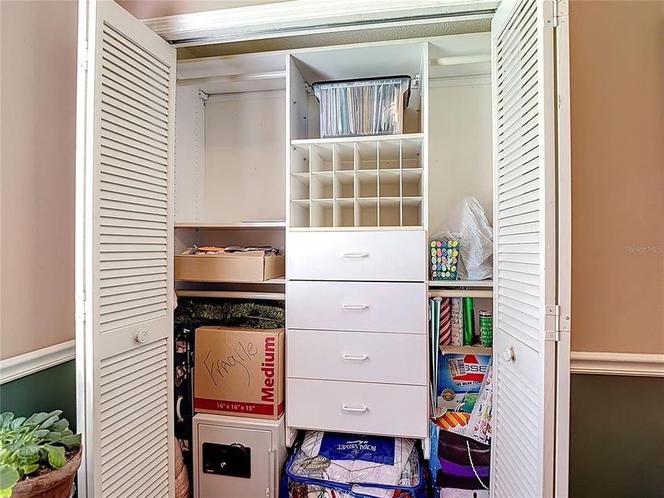 For Sale: $539,976 (4 beds, 3 baths, 2327 Square Feet)