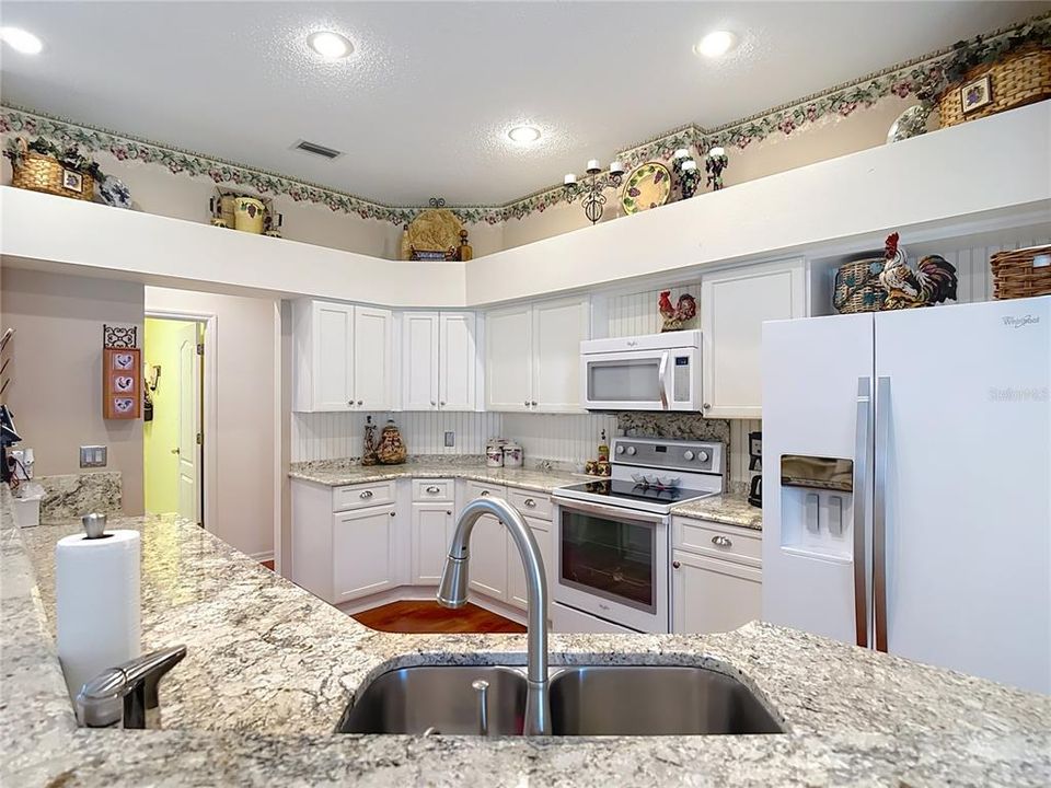 For Sale: $539,976 (4 beds, 3 baths, 2327 Square Feet)