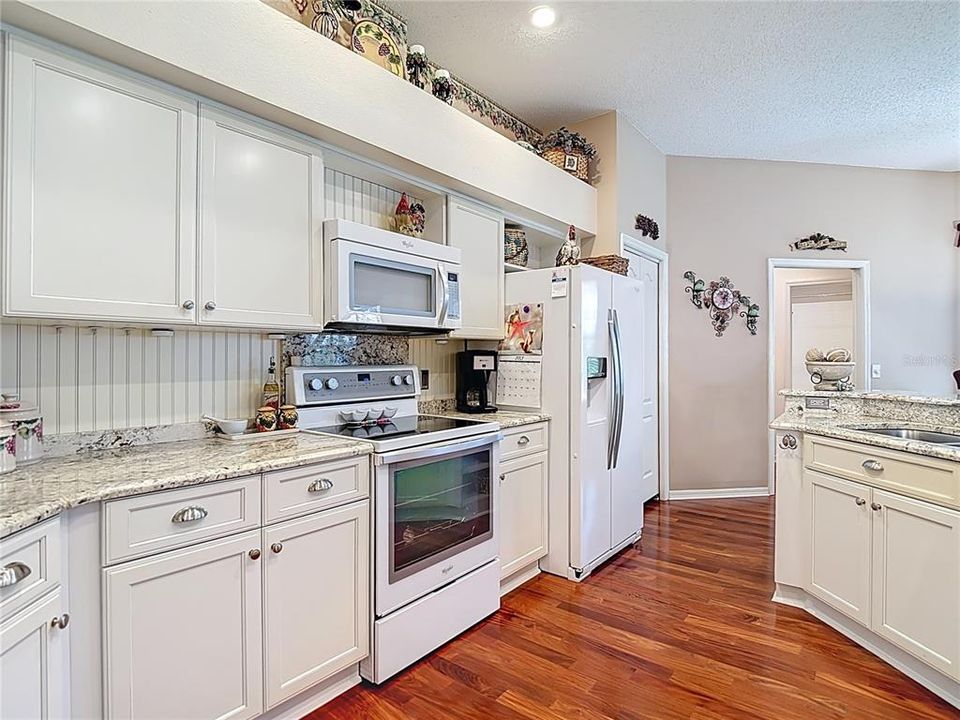 For Sale: $539,976 (4 beds, 3 baths, 2327 Square Feet)