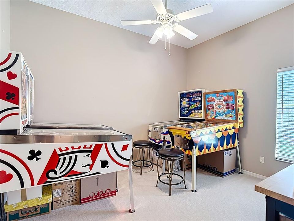 For Sale: $539,976 (4 beds, 3 baths, 2327 Square Feet)