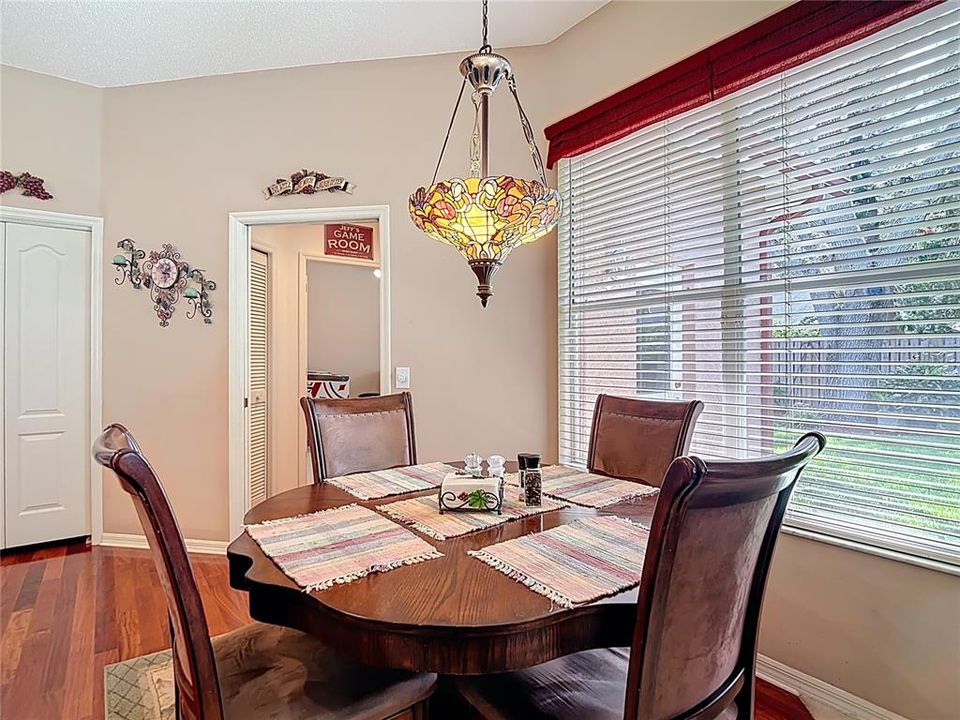 For Sale: $539,976 (4 beds, 3 baths, 2327 Square Feet)