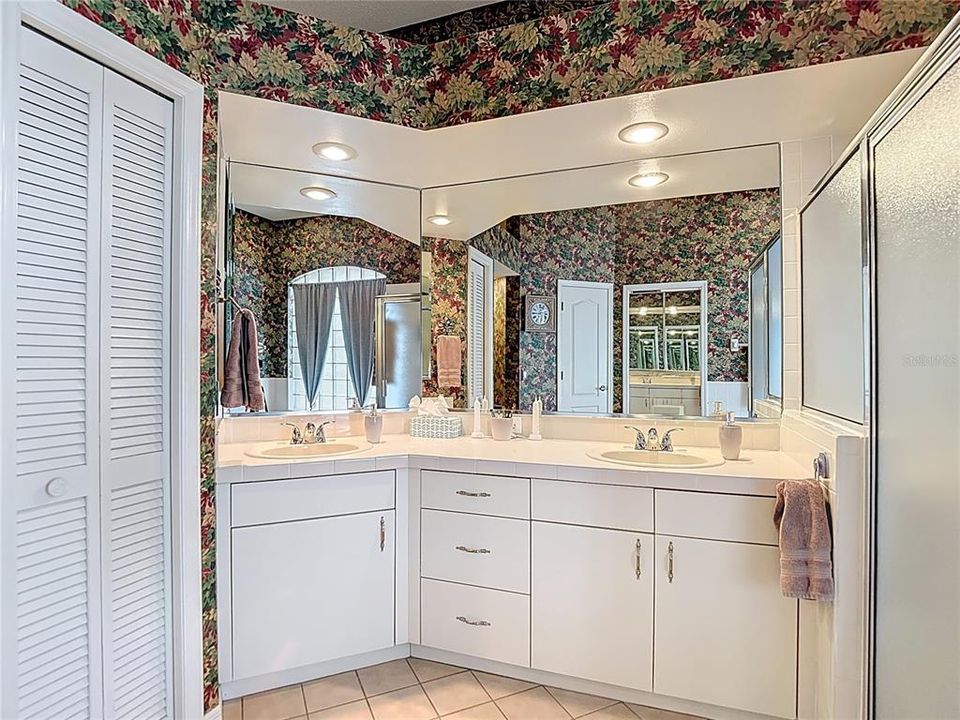 For Sale: $539,976 (4 beds, 3 baths, 2327 Square Feet)