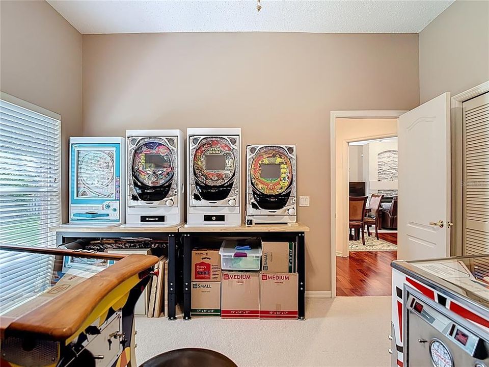 For Sale: $539,976 (4 beds, 3 baths, 2327 Square Feet)