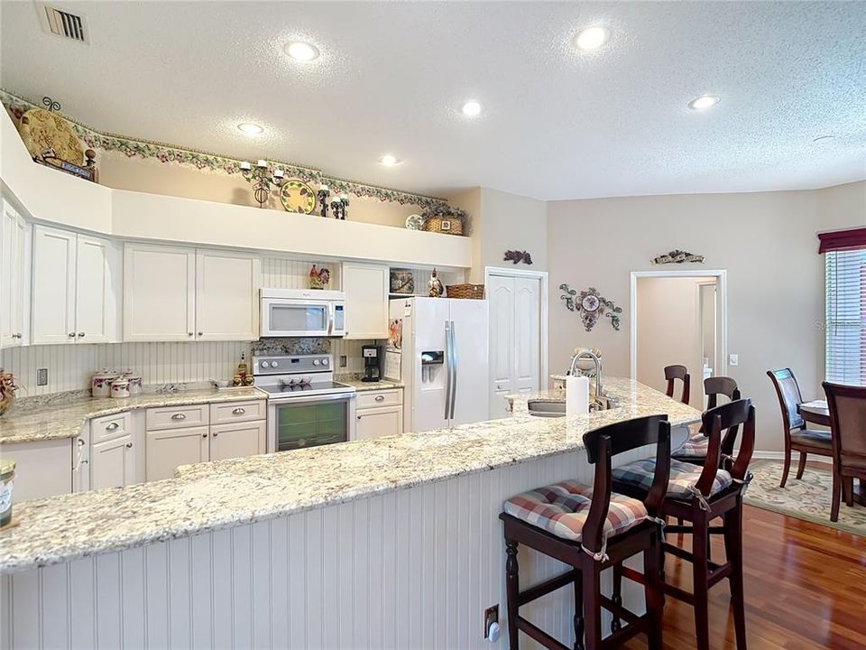 For Sale: $539,976 (4 beds, 3 baths, 2327 Square Feet)