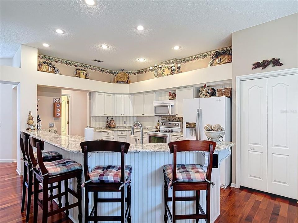 For Sale: $539,976 (4 beds, 3 baths, 2327 Square Feet)