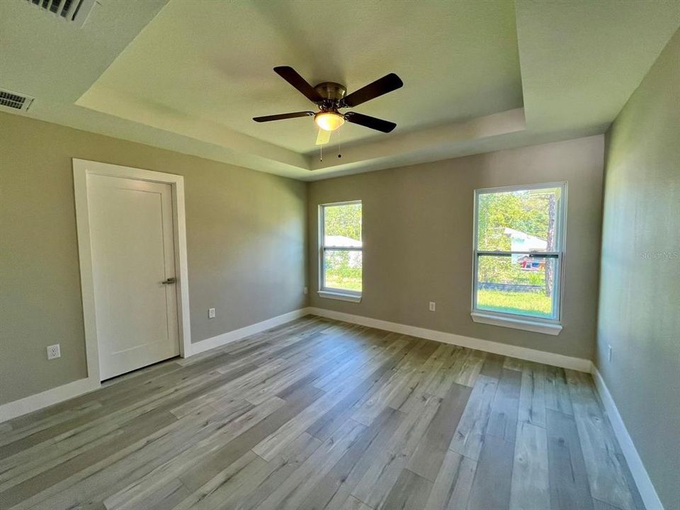 For Sale: $264,500 (3 beds, 2 baths, 1448 Square Feet)