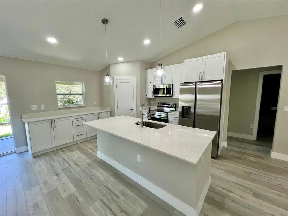 For Sale: $264,500 (3 beds, 2 baths, 1448 Square Feet)