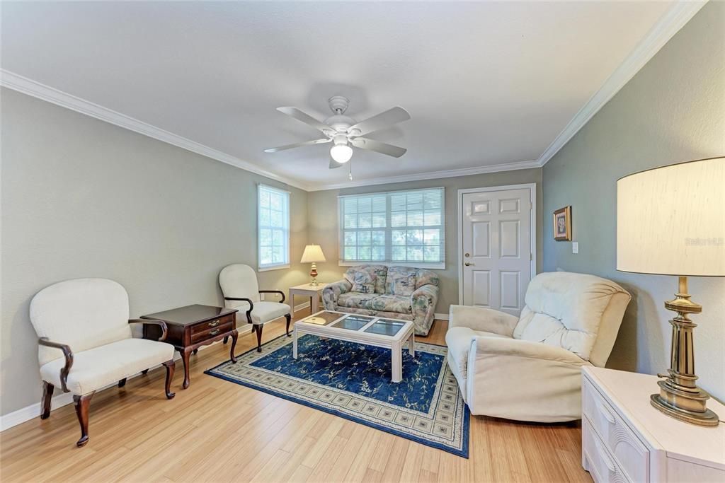 На продажу: $799,500 (4 спален, 2 ванн, 1606 Квадратных фут)