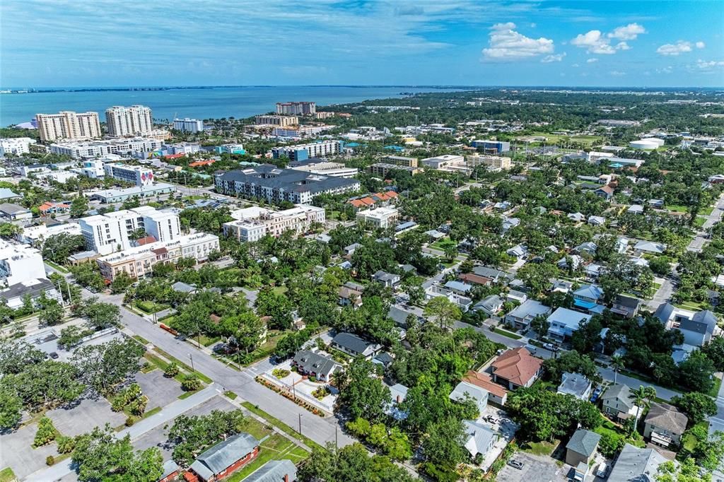 На продажу: $799,500 (4 спален, 2 ванн, 1606 Квадратных фут)