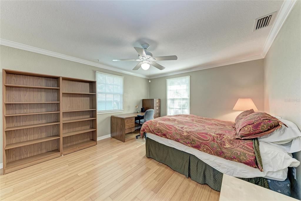 На продажу: $799,500 (4 спален, 2 ванн, 1606 Квадратных фут)