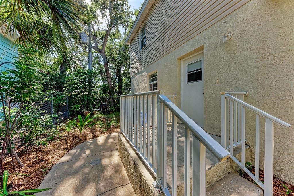 На продажу: $799,500 (4 спален, 2 ванн, 1606 Квадратных фут)