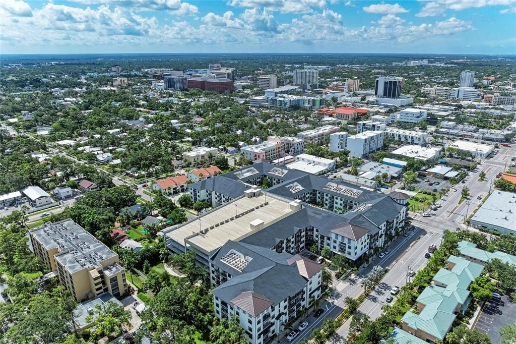 На продажу: $799,500 (4 спален, 2 ванн, 1606 Квадратных фут)