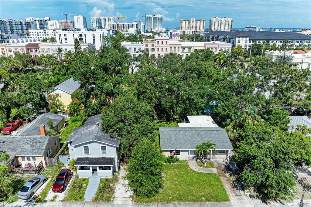 На продажу: $799,500 (4 спален, 2 ванн, 1606 Квадратных фут)