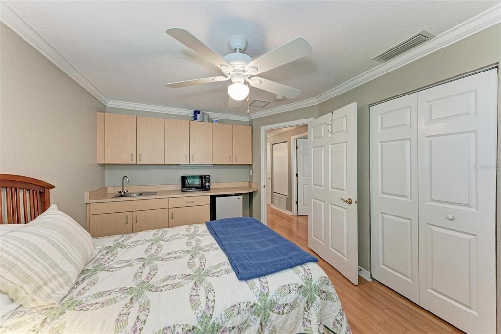 На продажу: $799,500 (4 спален, 2 ванн, 1606 Квадратных фут)