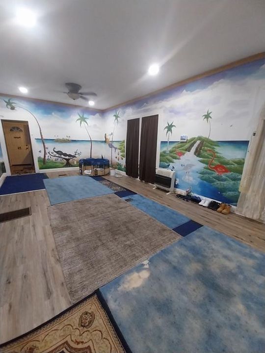 待售: $125,000 (3 贝兹, 1 浴室, 1036 平方英尺)