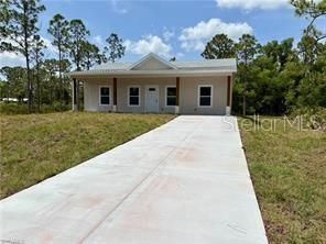 合同活跃: $249,000 (2 贝兹, 2 浴室, 1120 平方英尺)