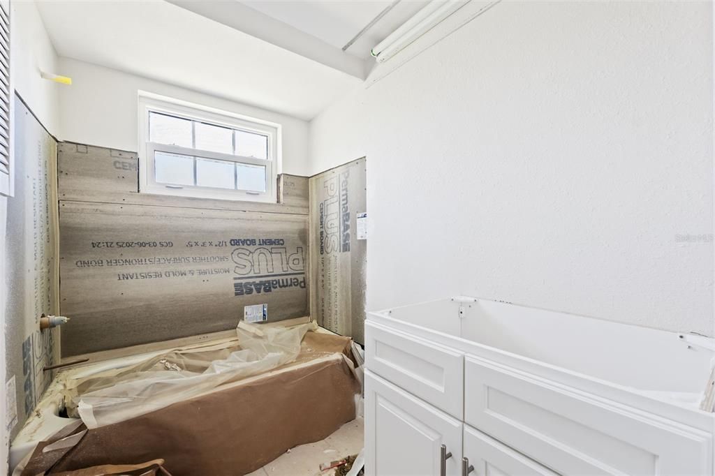 Под контрактом: $125,000 (2 спален, 2 ванн, 1080 Квадратных фут)