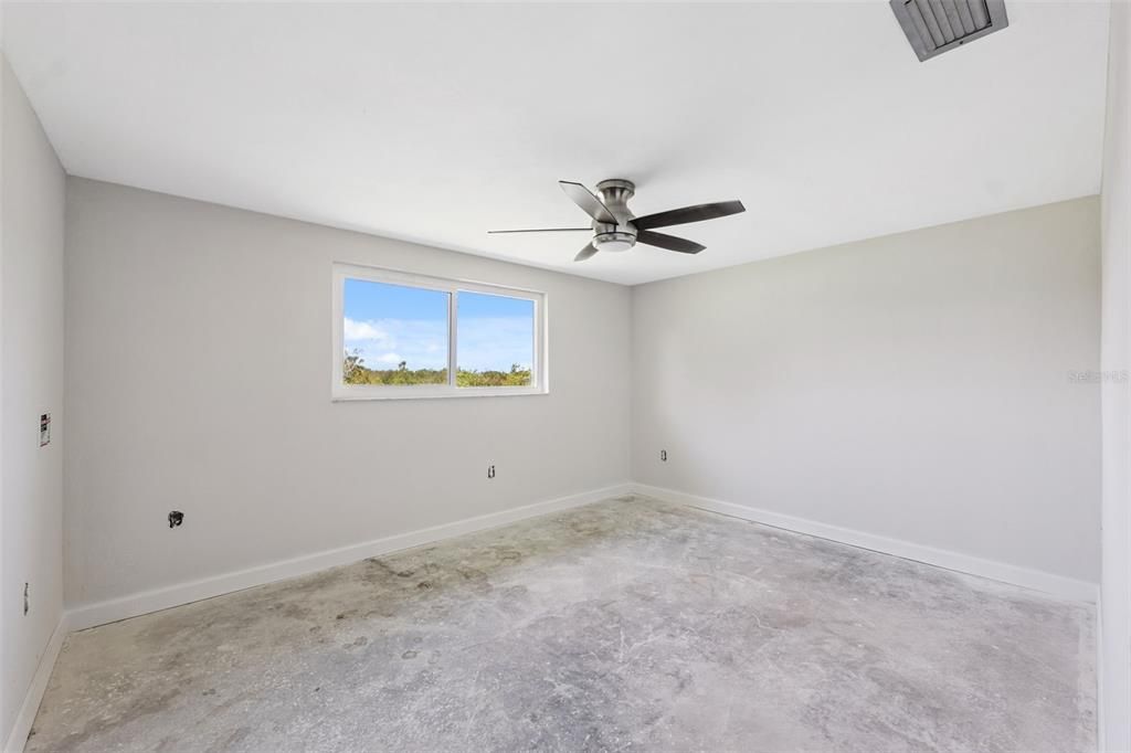 Под контрактом: $125,000 (2 спален, 2 ванн, 1080 Квадратных фут)