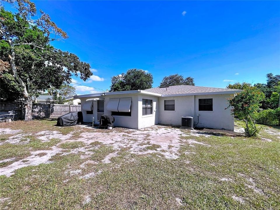 Activo con contrato: $315,000 (2 camas, 2 baños, 1296 Pies cuadrados)