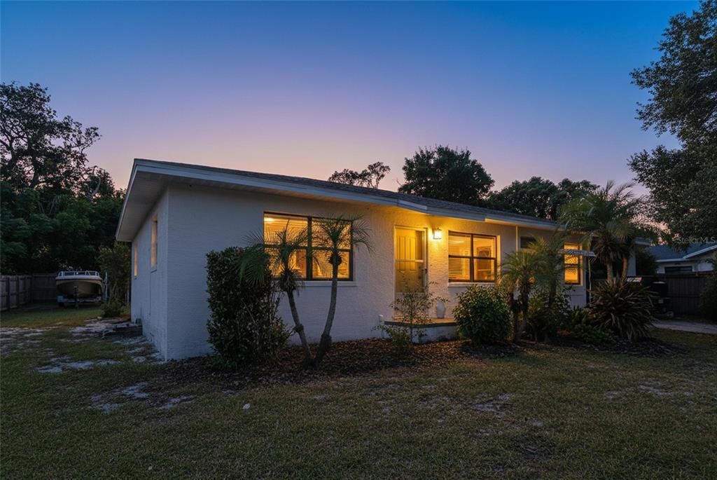 Activo con contrato: $315,000 (2 camas, 2 baños, 1296 Pies cuadrados)