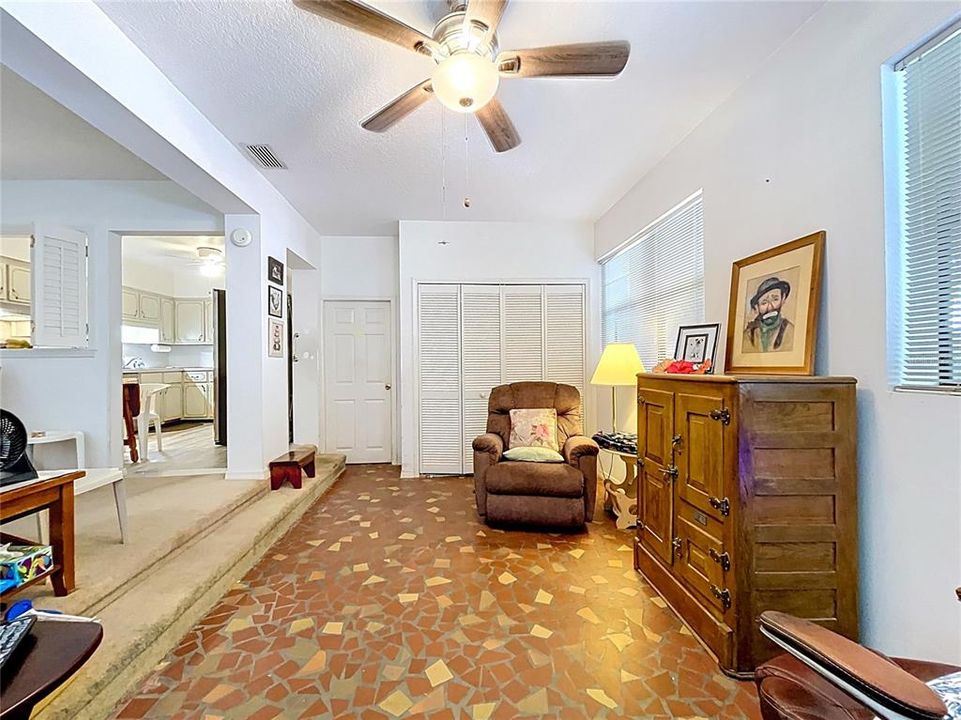 Activo con contrato: $315,000 (2 camas, 2 baños, 1296 Pies cuadrados)