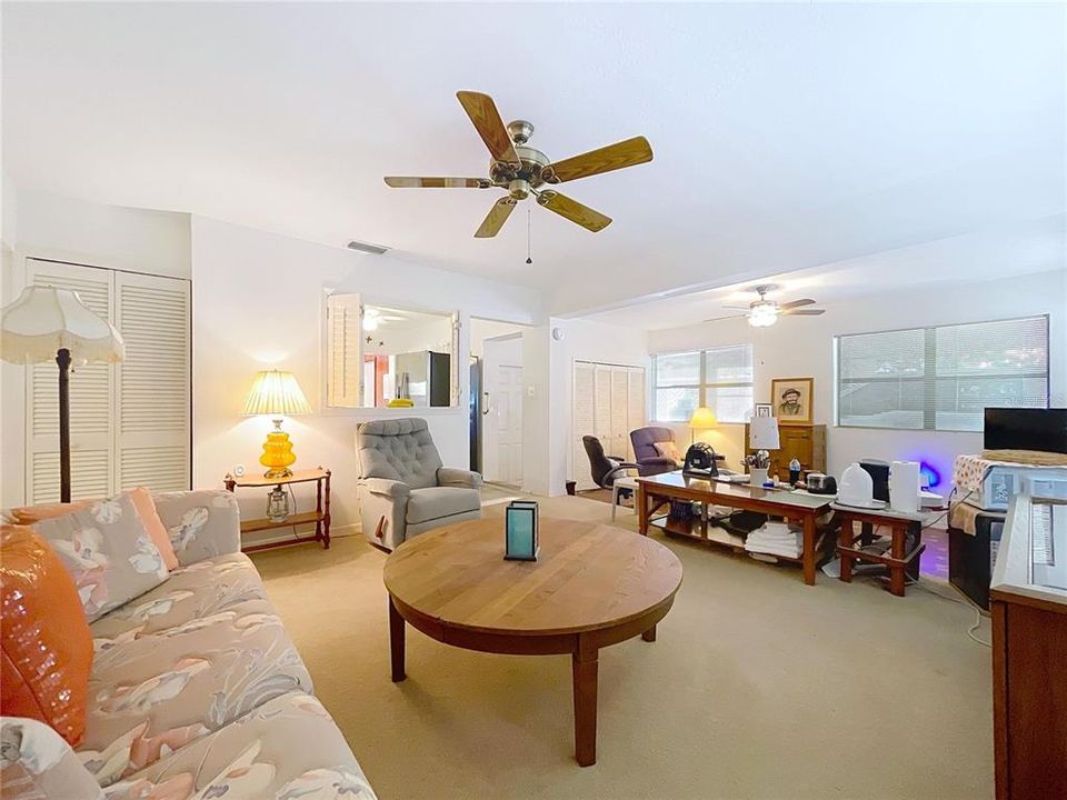 Activo con contrato: $315,000 (2 camas, 2 baños, 1296 Pies cuadrados)