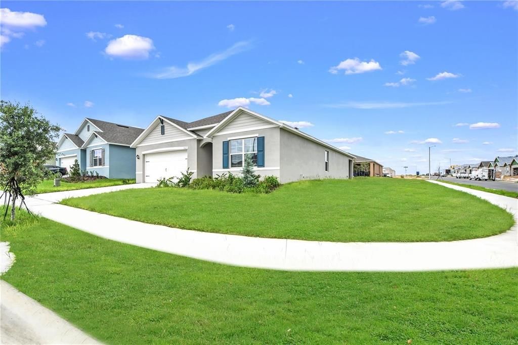 Под контрактом: $2,200 (3 спален, 2 ванн, 1867 Квадратных фут)