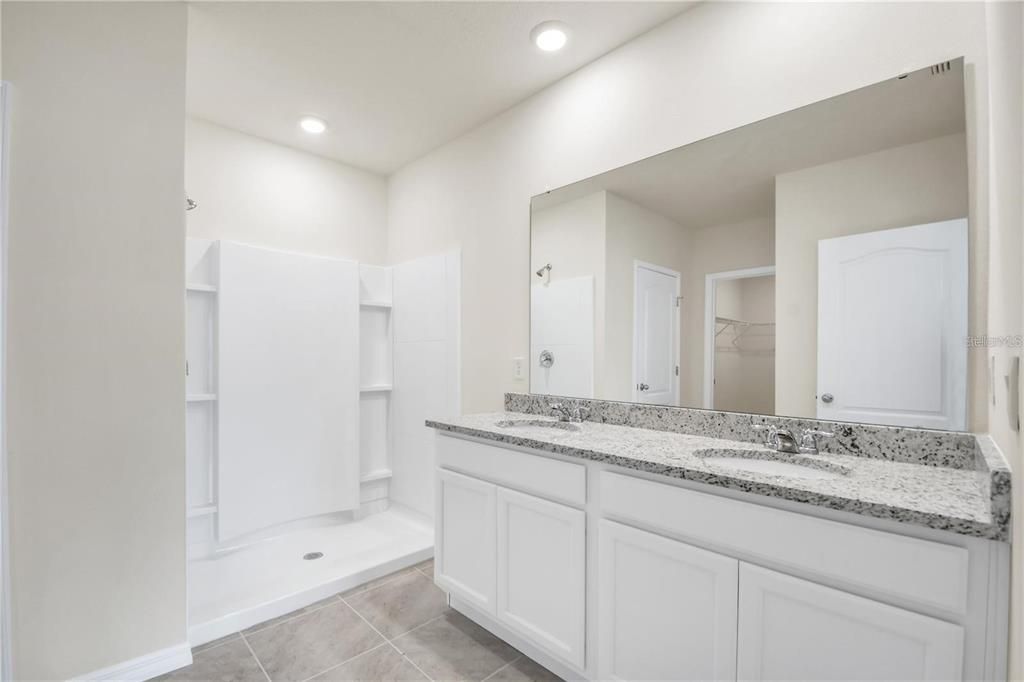 Под контрактом: $2,200 (3 спален, 2 ванн, 1867 Квадратных фут)