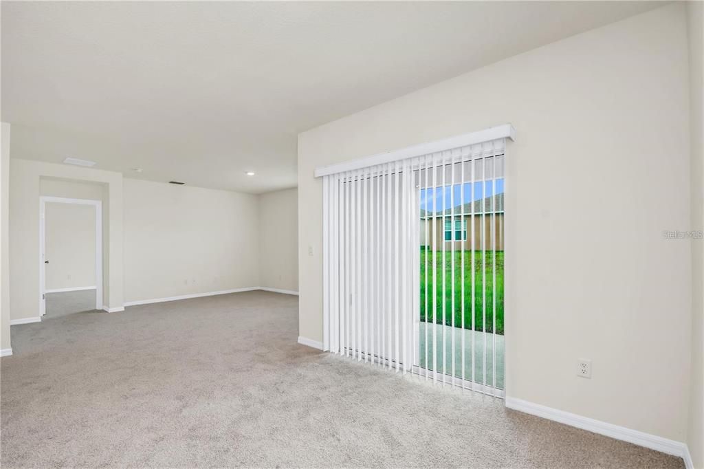 Под контрактом: $2,200 (3 спален, 2 ванн, 1867 Квадратных фут)