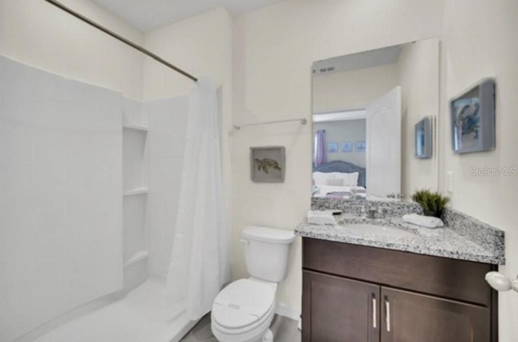 For Sale: $649,900 (6 beds, 5 baths, 3270 Square Feet)