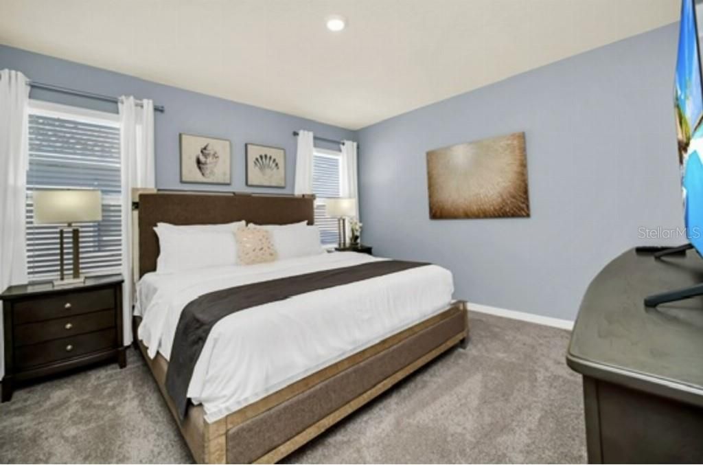 For Sale: $649,900 (6 beds, 5 baths, 3270 Square Feet)