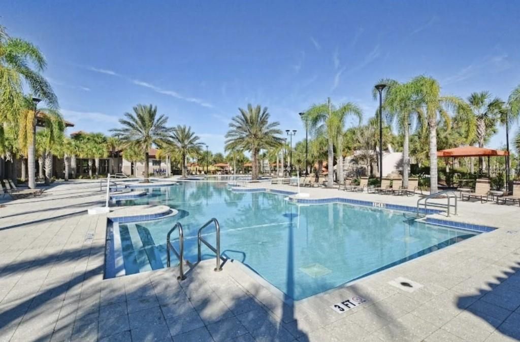 For Sale: $649,900 (6 beds, 5 baths, 3270 Square Feet)