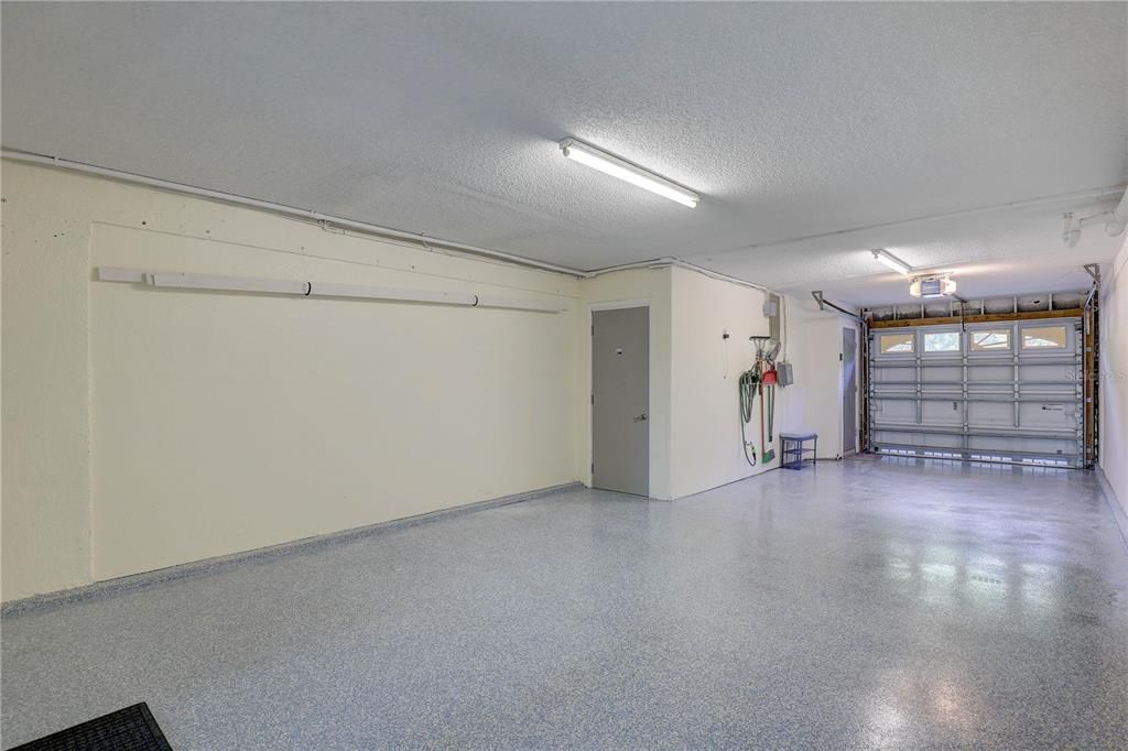 En Venta: $685,000 (3 camas, 3 baños, 1500 Pies cuadrados)