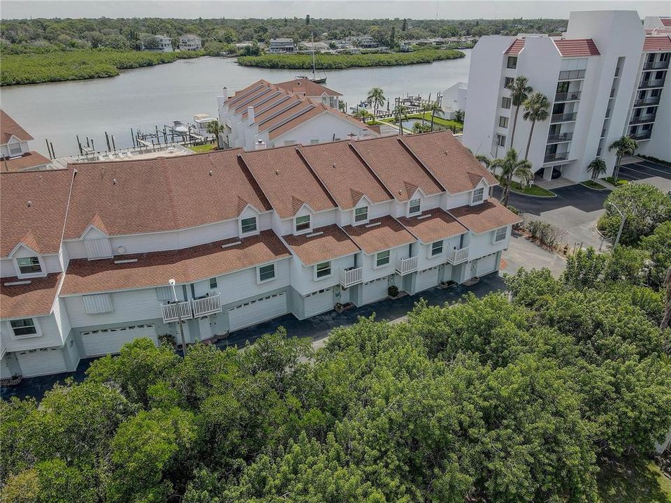 En Venta: $685,000 (3 camas, 3 baños, 1500 Pies cuadrados)