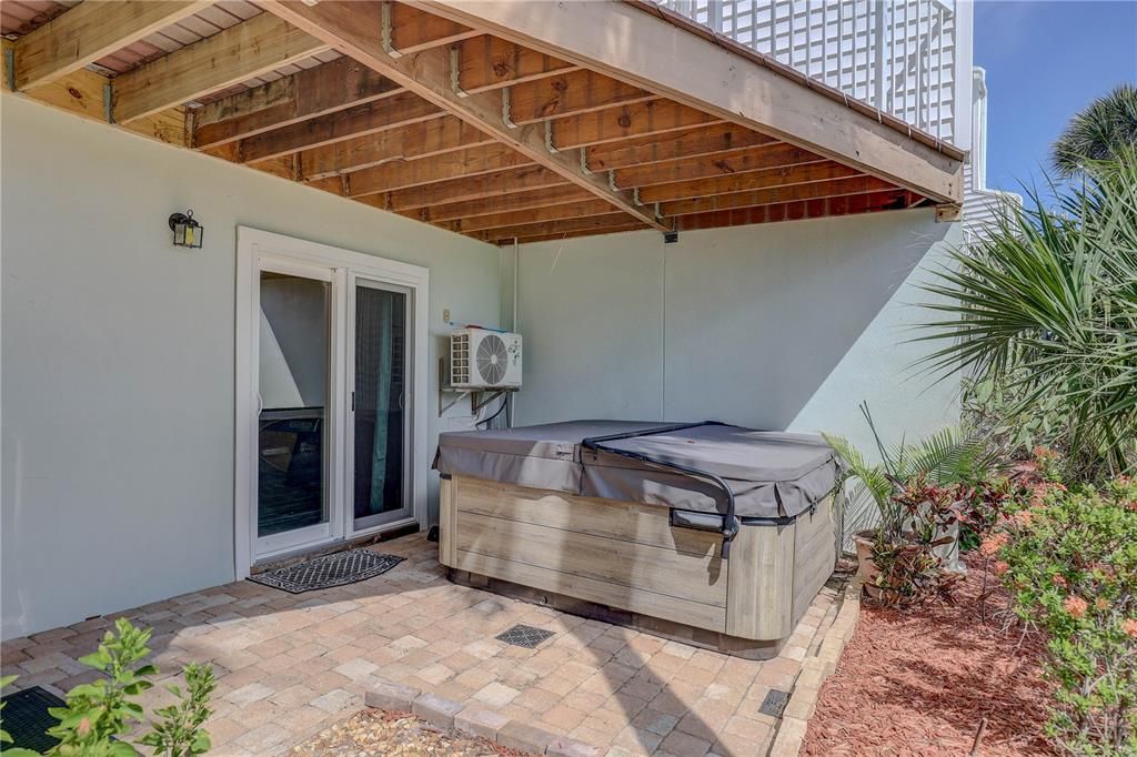 En Venta: $685,000 (3 camas, 3 baños, 1500 Pies cuadrados)