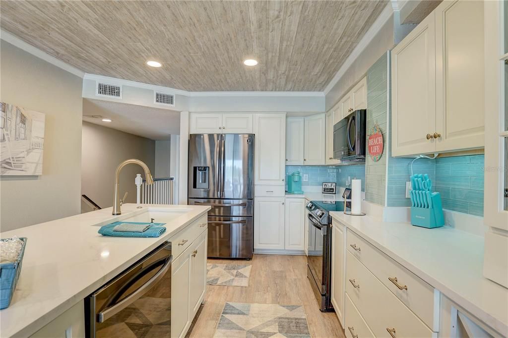 En Venta: $685,000 (3 camas, 3 baños, 1500 Pies cuadrados)