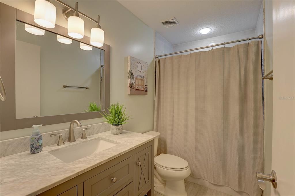 En Venta: $685,000 (3 camas, 3 baños, 1500 Pies cuadrados)