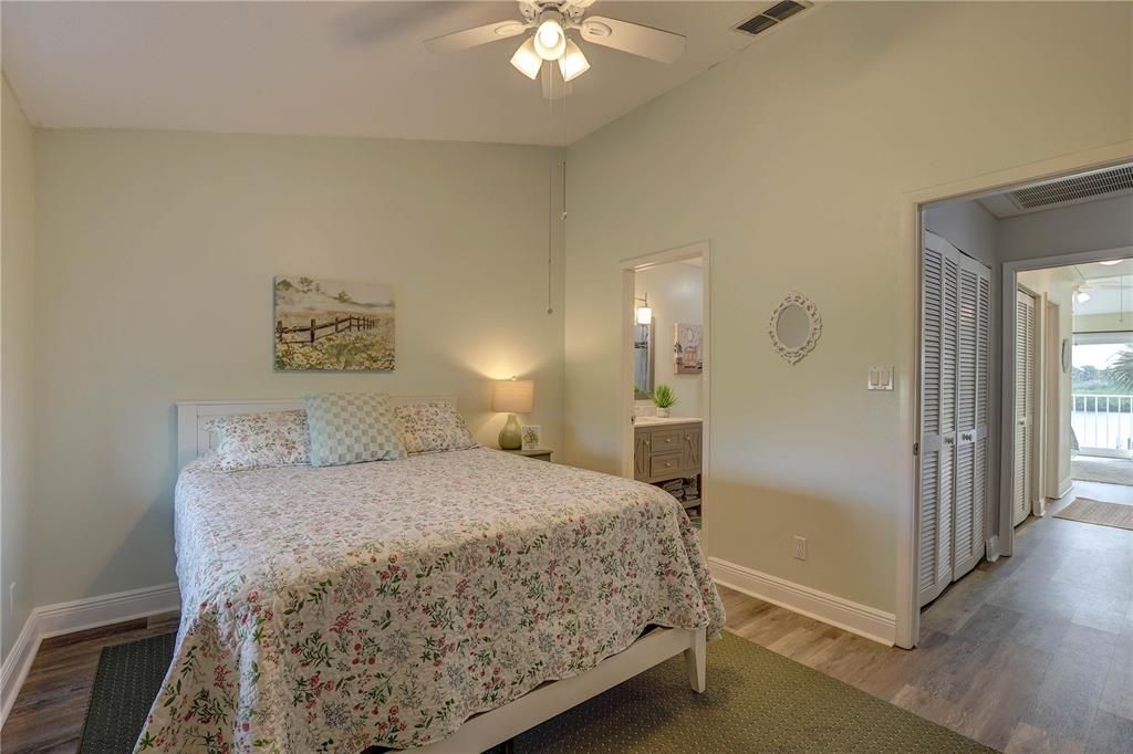 En Venta: $685,000 (3 camas, 3 baños, 1500 Pies cuadrados)