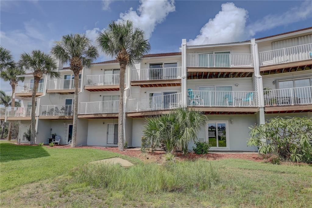 En Venta: $685,000 (3 camas, 3 baños, 1500 Pies cuadrados)