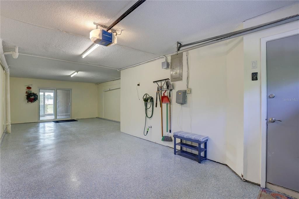 En Venta: $685,000 (3 camas, 3 baños, 1500 Pies cuadrados)