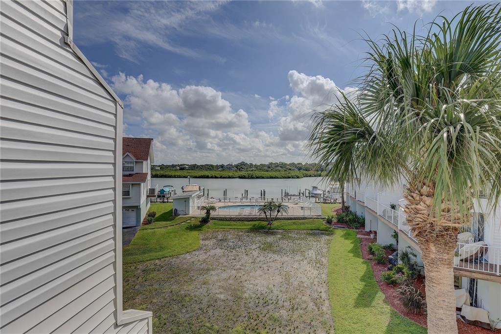 En Venta: $685,000 (3 camas, 3 baños, 1500 Pies cuadrados)