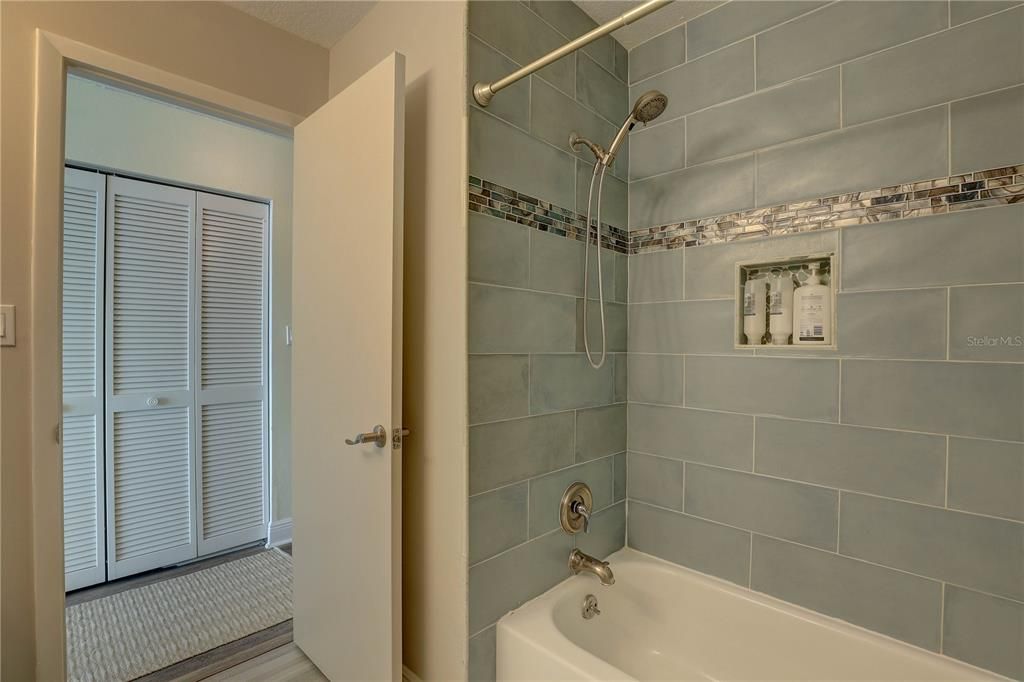 En Venta: $685,000 (3 camas, 3 baños, 1500 Pies cuadrados)