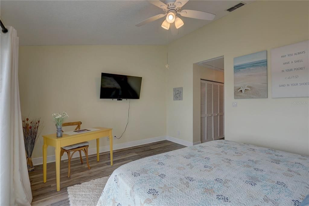 En Venta: $685,000 (3 camas, 3 baños, 1500 Pies cuadrados)