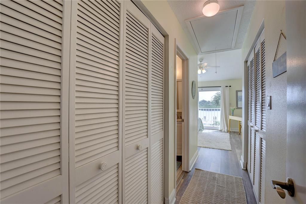 En Venta: $685,000 (3 camas, 3 baños, 1500 Pies cuadrados)