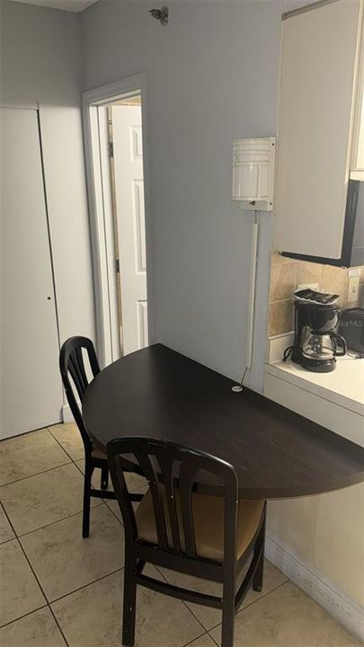 В аренду: $1,660 (1 спален, 1 ванн, 425 Квадратных фут)