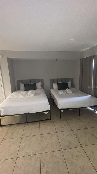 В аренду: $1,660 (1 спален, 1 ванн, 425 Квадратных фут)