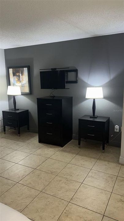 В аренду: $1,660 (1 спален, 1 ванн, 425 Квадратных фут)