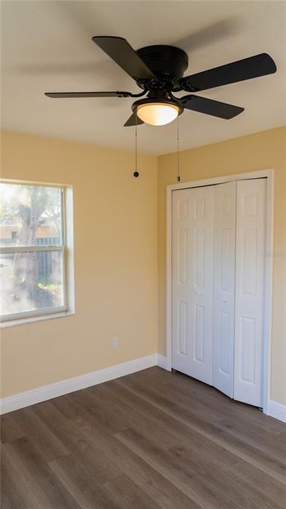 合同活跃: $260,000 (3 贝兹, 1 浴室, 920 平方英尺)